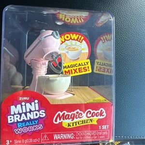 Mini Brands Really Works Magic Cook Kitchen Series 1 Mixer by ZURU MINIVERSE